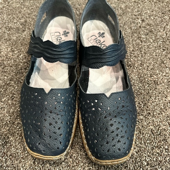 Rieker Navy Blue Perforated Leather Mary Jane Shoes Euro 40 - Picture 2 of 6